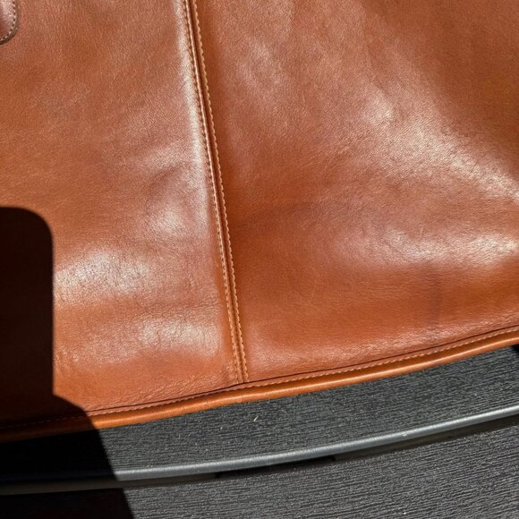 Vintage Coach Large Tote in British Tan - Picture 2 of 14